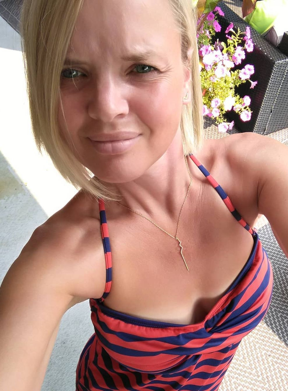 Une femme chaude pour sexe Charleroi