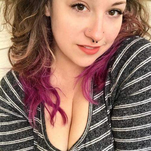 Tu pourrais bien devenir mon sexfriend si tu le désires.